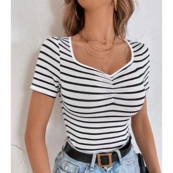 Black and White Striped Ruched Sweetheart Neck Top Size S - Picture 1 of 2
